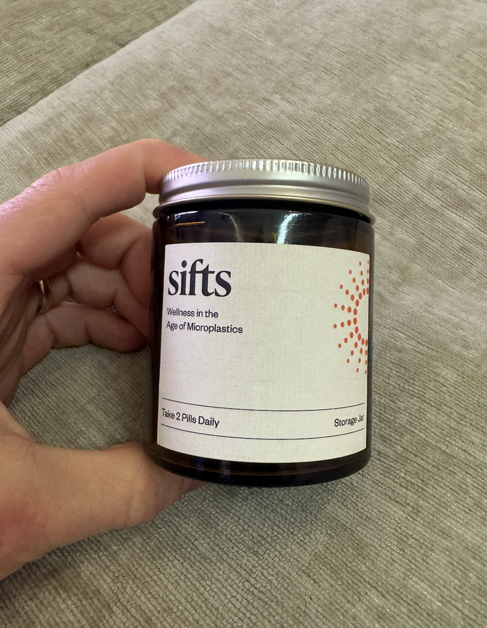 Sifts customer Amy holding her Sifts Daily jar
